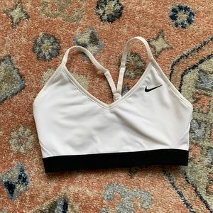 Nike Indy light support sports bra